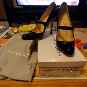 Manolo Blahnik Campy Mary Jane's